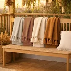 Manta Decorativa para Sofá Algodão 1,40x1,40 com Pompom Peseira para Cama e Sofá