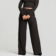 Calça Feminina Pantalona Wide Leg Canelada Cintura Alta com Cós Elástico e Bolsos Laterais