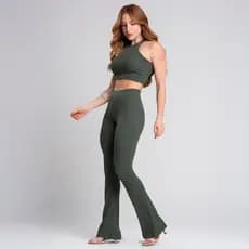 Conjunto Feminino Canelado Calça Flare Cintura Alta com Elástico e Top Cropped Regata Nadador Duplo