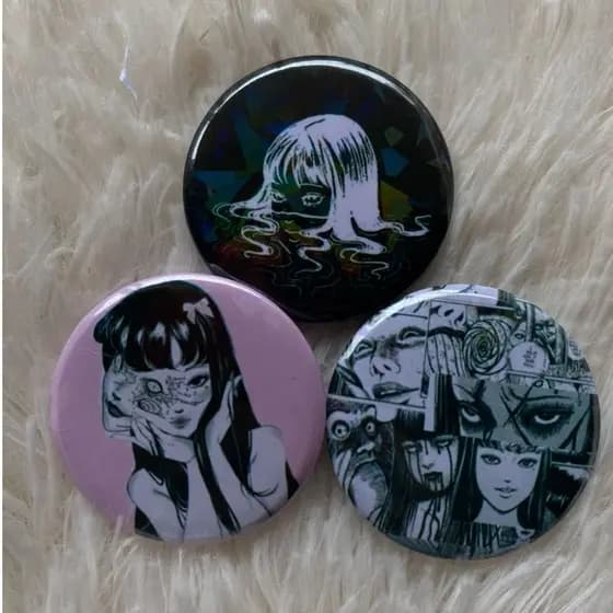 KIT 3 Bottons Personalizados Junji Ito Broches Coleção Mangá Anime Bolsa Mochilas Terror