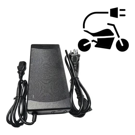 Carregador Fonte De Bateria 60v Triciclo Moto 67.2v 5a