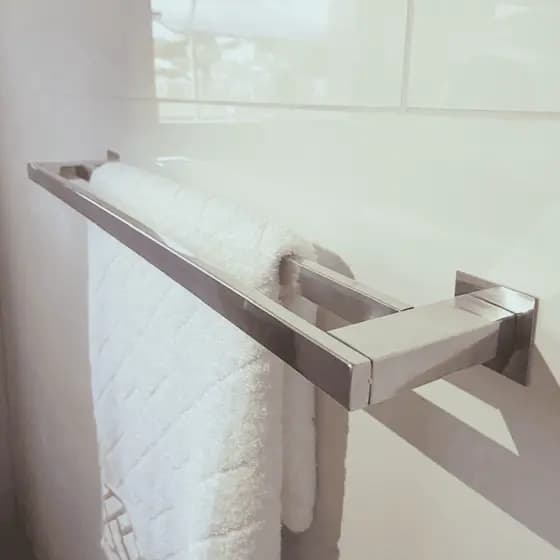 Porta Toalha Duplo 60cm Inox 304 Toalheiro Duplo para Banheiro Suporte Para Toalha de Banho Ipanema