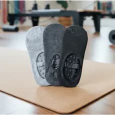 Meia Pilates Preta Cinza Grafite Antiderrapante Sapatilha Feminina Yoga Academia Confortável Algodão Poliéster Elastano
