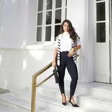 Calça Legging Feminina Poliamida Pezinho Fusô Fuseau Cintura Alta Fitness Casual Confortável Lisa Modela Corpo