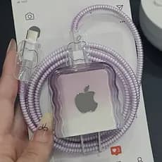Capa Protetora Roxa Inchada Translúcida Para Carregador iPhone 20W , Com design Moderno E Ondulado Proteção Contra Choqu
