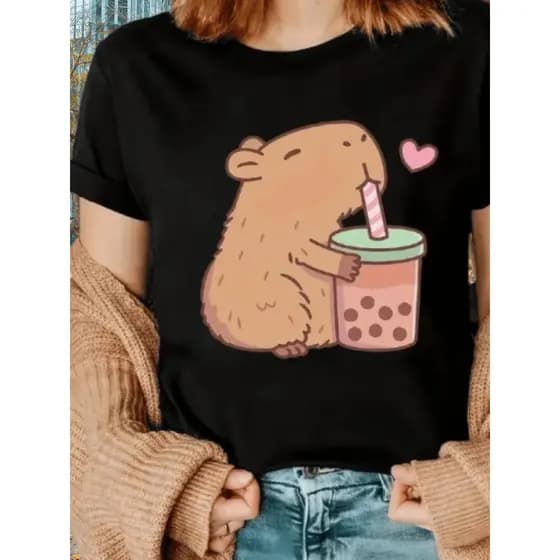Camiseta Feminina Baby Look Preta Modelo: Capivara Tomando Shake -  Estilo Tumblr / LANÇAMENTO 2025