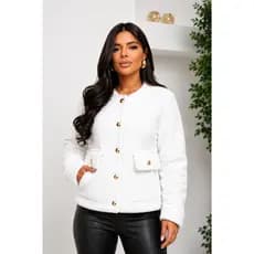 Casaco Feminino Teddy Peluciado com Botões Dourados – Quentinho, Luxuoso e Elegante para o Inverno