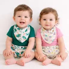 Conjunto Bebê 4 Peças Short E Babador Estampado Macio dia a dia