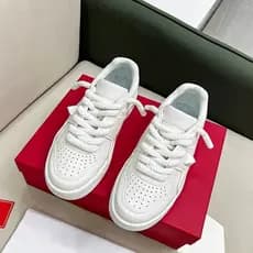 Sapatos brancos pequenos, homens soltos espessados, outono branco respirável 2023 novo estilo casual solas de pinho para