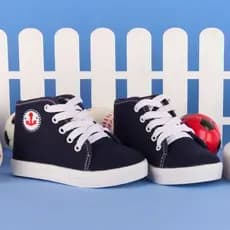 Tênis Infantil Cano Alto Masculino Azul Marinho com Detalhe de Âncora Estilo Marinho