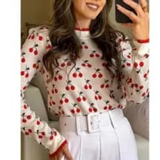 Blusa de frio delicada com estampa em cerejinhas