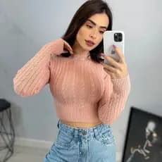 Cropped de inverno em modal manga longa com detalhes delicados em tranças