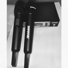 Microfone Shure Ew135g4 Duplo Sem Fio Profissional Cor PRETO 200 metros