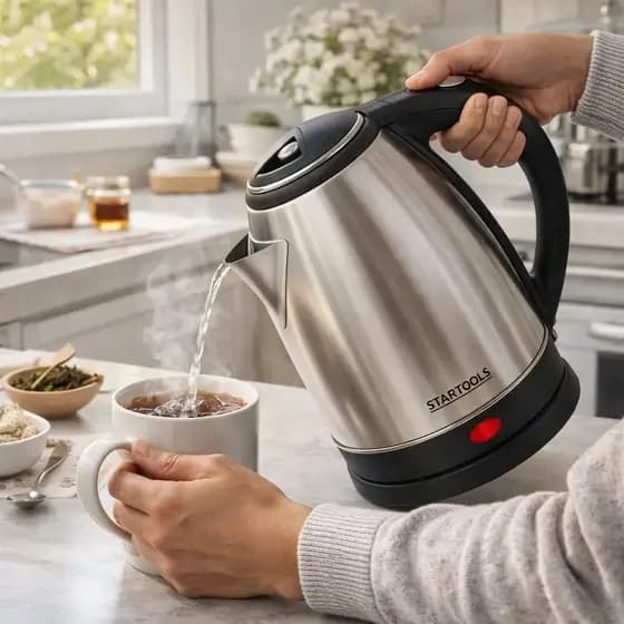 Chaleira Elétrica 2L Startools - Aquecimento Rápido, Base Giratória e Segurança Automática