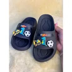Chinelo Slide Infantil Papete Kids Confortavel Personagem Estiloso Desenho Animado + Pins