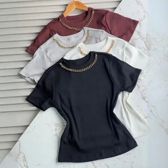 Blusa Feminina Ribana Canelada Escritório Algodão Social Elegante com Detalhe de Corrente