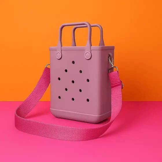 Bolsa Bolsinha Injetada Eva Menina Infantil com Alça Ajustável Personalizável com Pins e Botons