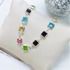 Pulseira Folheada a Prata 925 com Pedras Coloridas – Elegância e Estilo em Cada Detalhe