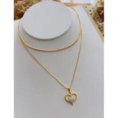 Colar Duplo Folheado a Ouro 18 k com  Pingente de Coração Romantismo em Cada Detalhe