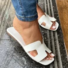 Sandália Feminina Rasteirinha Conforto e Estilo AGA