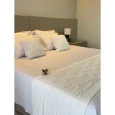 Kit Peseira Manta Casal Queen King Tricot + Capas de Almofada para Cama e Sofá Decoração Premium RA