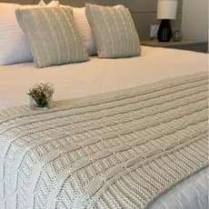 Kit Manta Peseira de Tricot + 2 Capas Almofada Para Cama e Sofá Casal Queen e King Decoração Luxo FI