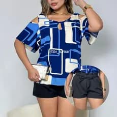 Conjunto Feminino Plus Size em CREPINHO – Blusa Estampada com Ombro Vazado e Short com Cinto Decorativo