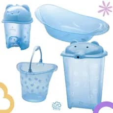 Banheira de bebê com cesto de roupa grande balde e lixeira pedal