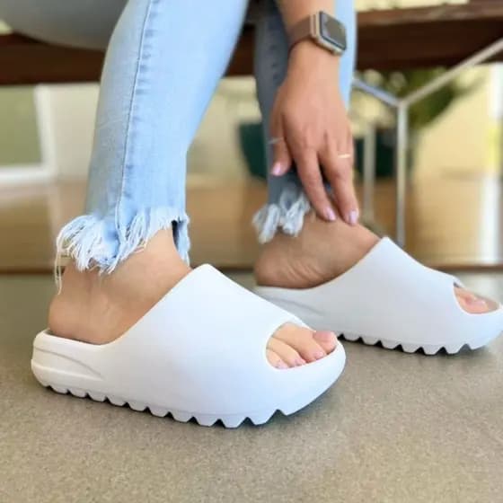 Chinelo Nuvem EVA  Unissex Confortável para Relaxar Caminhar e Usar em Casa