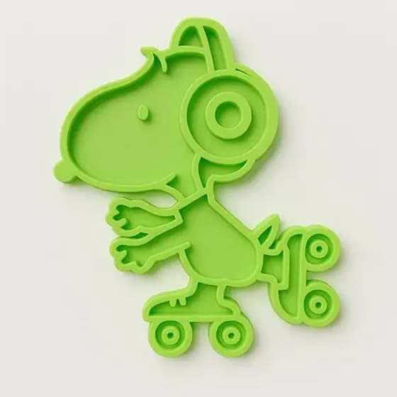 Cortador De Biscoito Com Forma De Snoopy Andando de Patins