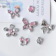 Diamante-Incrustado Galvanizado Borboleta Flores Sapato Encantos Doce Legal Acessórios Caso De Telefone DIY Presente Da