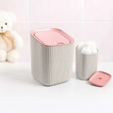 Kit 2 Pecas Linha Baby  Com Lixeira Com Tampa 1,25 Litros  +  Porta Algodao Decoração Higiene Quarto Banheiro Moderno