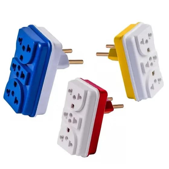 Adaptador de Tomada T – 3 Entradas Universal 10A/20A – Colorido (Unidade, Cor Aleatória) Benjamin