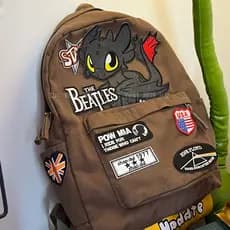 [SJB] Mochila estilo retrô americano Godzilla Little Monster Style, bolsa escolar moderna de Hip-Hop, mochila de viagem