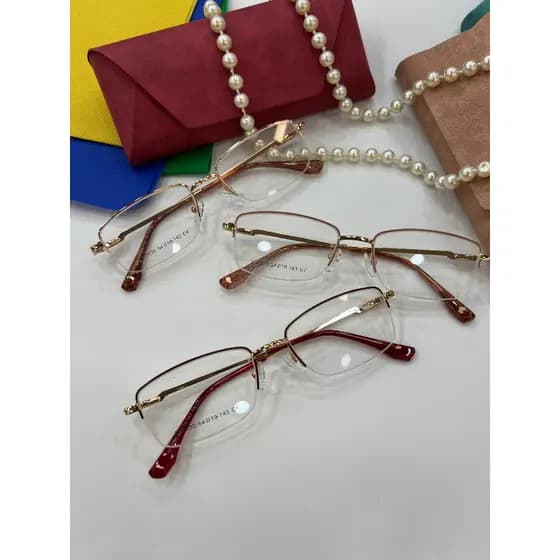 Óculos Retangulares de Metal com Aplicações Luxuosas: Estilo e Qualidade para o Brasil
