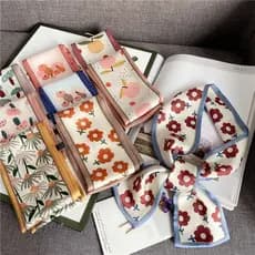 Novo Lenço Floral para Mulheres, Longo Laço Versátil Elegante, Lenço de Pescoço de Alta Qualidade, Acessório de Bolsa pa
