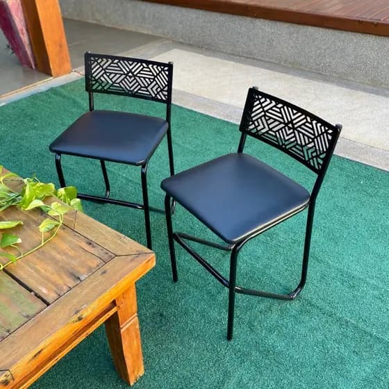 Kit 2 Banquetas Baixas Modernas Para Casa e Área de Lazer Bistrô