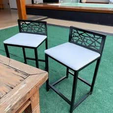 Kit 2 Banquetas Industrial Baixa/Alta Quadrada Forte Para Cozinha Sala e Varanda