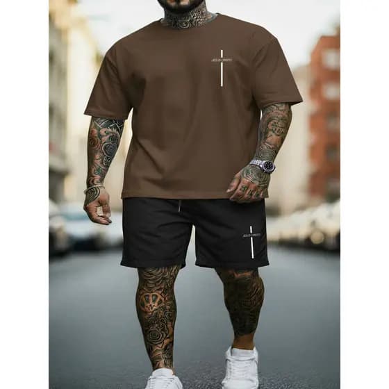 Conjunto Casual Masculino Camiseta Oversized Gola Canelada + Short Tactel Leve Estampa Cruz Jesus Cristo Roupa Natalina