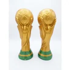 Kit 2 Taça Copa Do Mundo em Gesso Decorativa Replica Trofeu Mundial Futebol 30CM