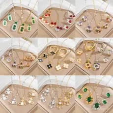 Conjunto de brincos, colar e anel de alta qualidade, elegante, de luxo discreto, totalmente em zircônia, finamente traba