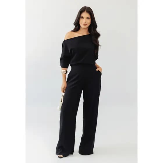 Conjunto Feminino Com Blusa Assimétrica E Calça Pantalona - França