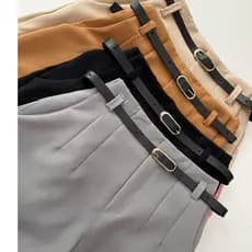 Short Alfaiataria feminino com cinto cintura alta.