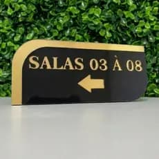 Placa de Sinalização Porta de Salas com Escrita Feita em Acrílico personalizável