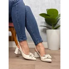 Sapato Scarpin Feminino Slingback Salto Bloco Flor 3D com Fecho Regulável