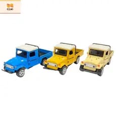 Carrinho Miniatura de Ferro Realista com Fricção