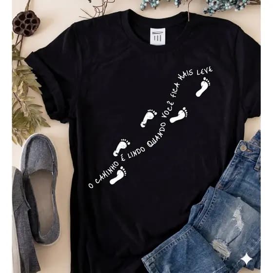 Camiseta unissex Pegadas em malha 🧶
