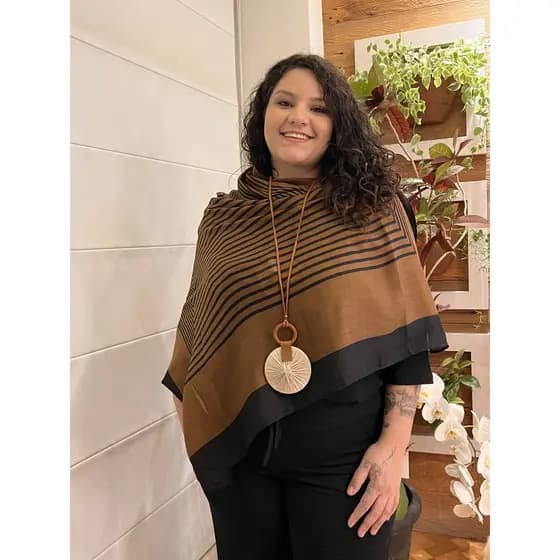 Echarpe estampa boho preto e caramelo