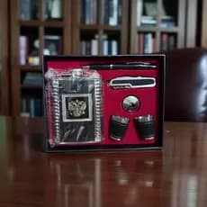Kit Cantil Whisky Acessórios Porta Bebida 2 Copos Canivete Caneta Funil Caixa de Presente Luxo
