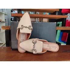 Mule Feminina com Fivela Metálica Sandália Rasteira Feminina Lançamento